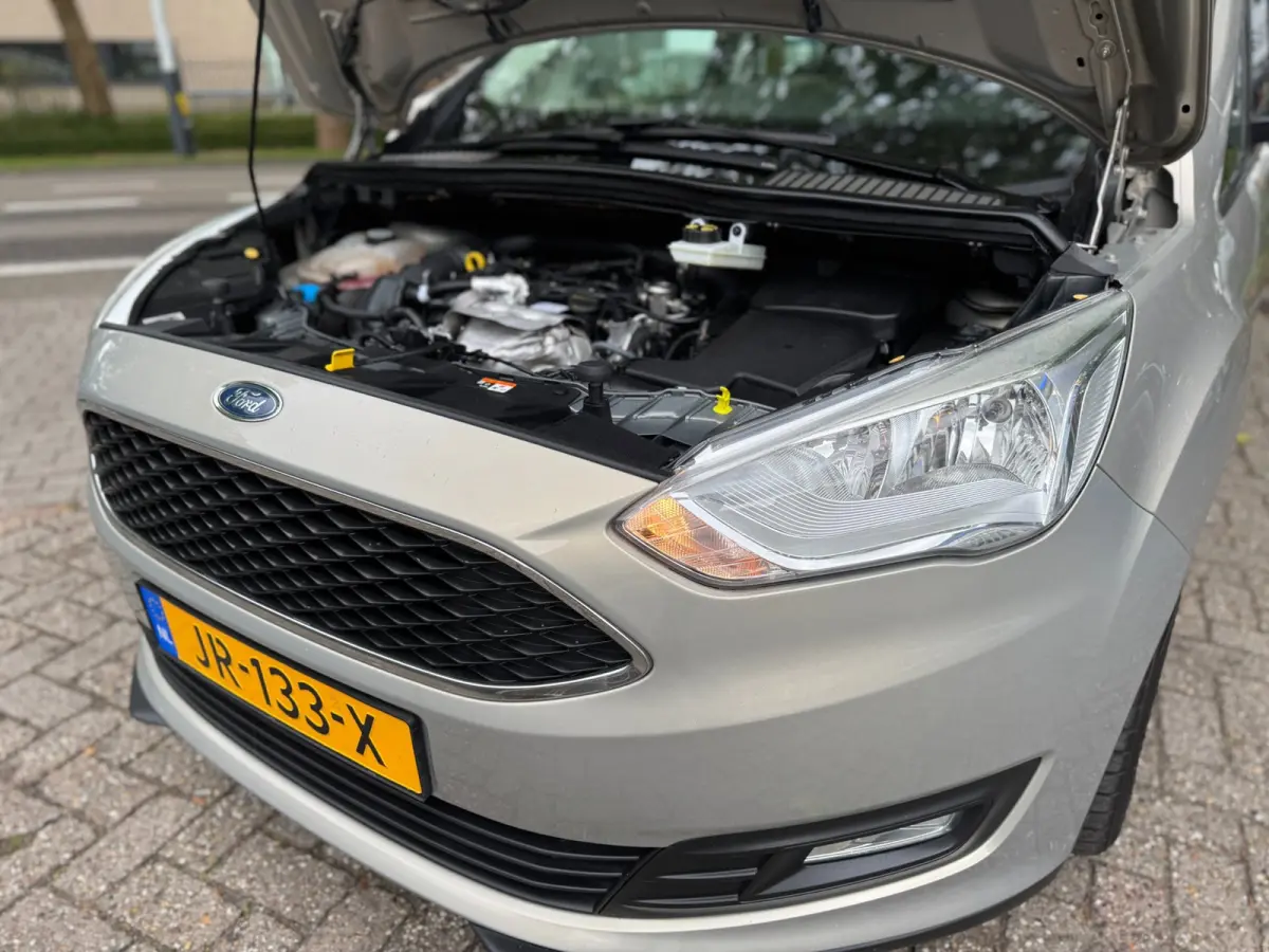 1.0 Titanium Facelift Airco Cruise Luxe uitvoering NWE APK