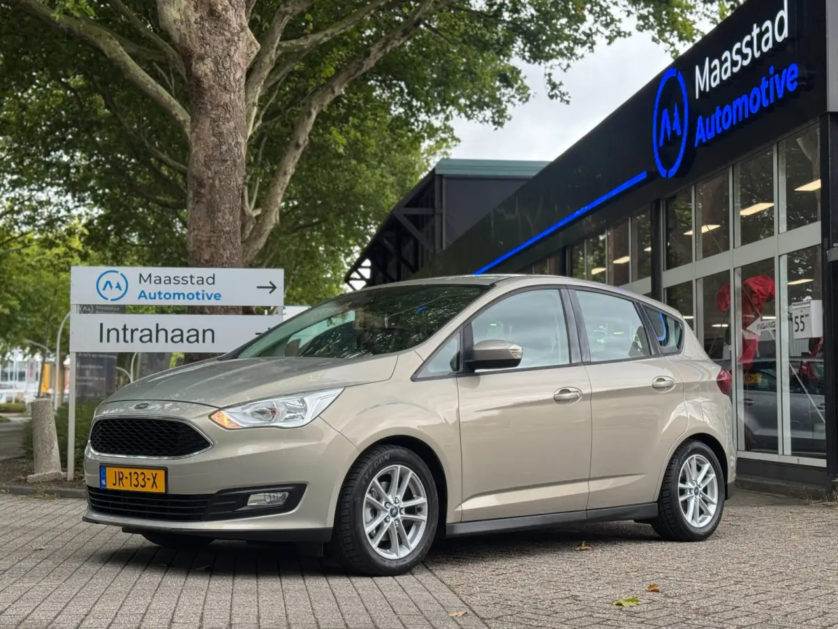 1.0 Titanium Facelift Airco Cruise Luxe uitvoering NWE APK