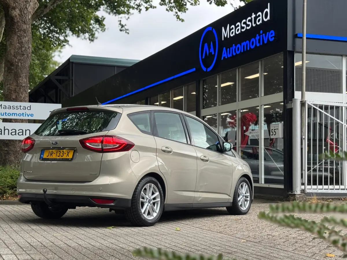 1.0 Titanium Facelift Airco Cruise Luxe uitvoering NWE APK