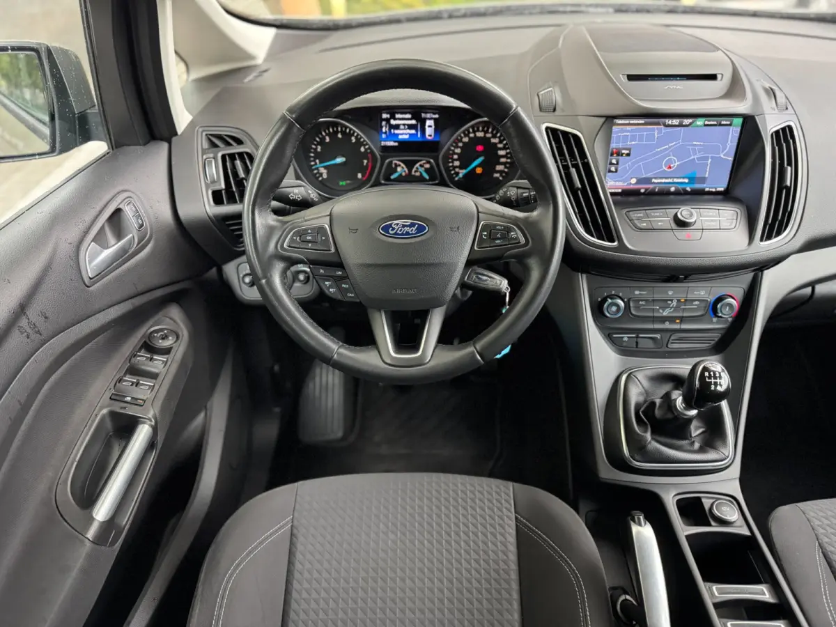 1.0 Titanium Facelift Airco Cruise Luxe uitvoering NWE APK