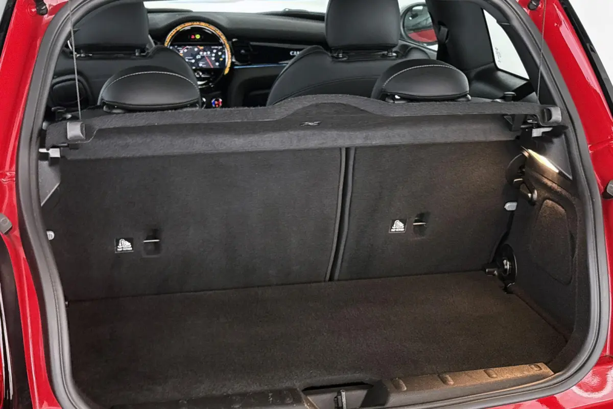 Camden Go Edition 33 kWh SOH 97% Apple CarPlay Achteruitrijcamera Sportstoelen Stoelverwarming