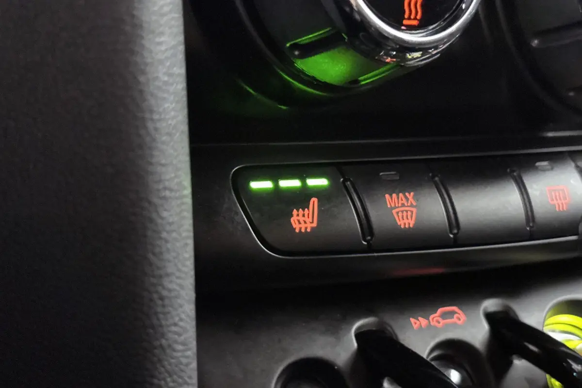 Camden Go Edition 33 kWh SOH 97% Apple CarPlay Achteruitrijcamera Sportstoelen Stoelverwarming