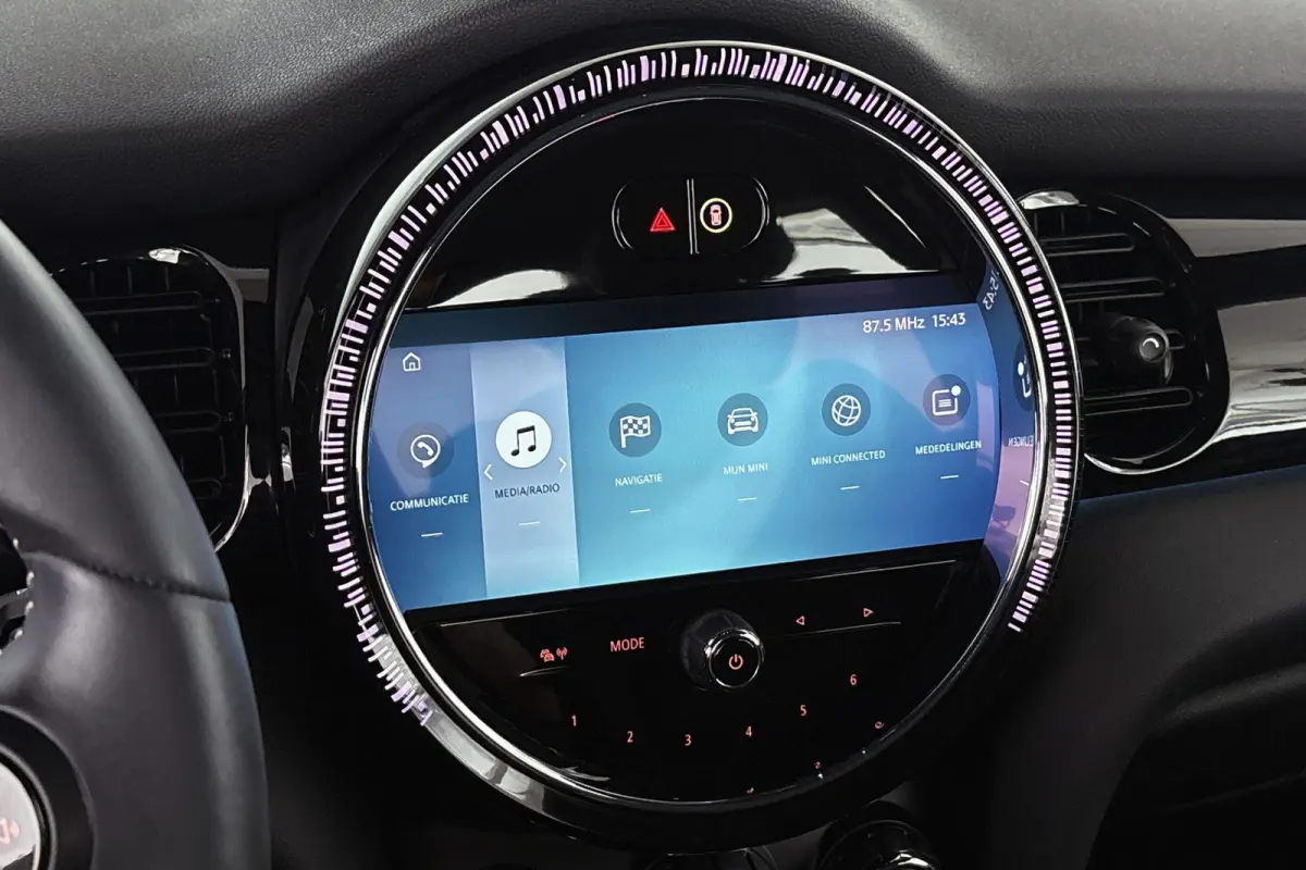 Camden Go Edition 33 kWh SOH 97% Apple CarPlay Achteruitrijcamera Sportstoelen Stoelverwarming