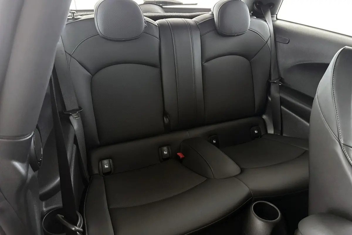 Camden Go Edition 33 kWh SOH 97% Apple CarPlay Achteruitrijcamera Sportstoelen Stoelverwarming