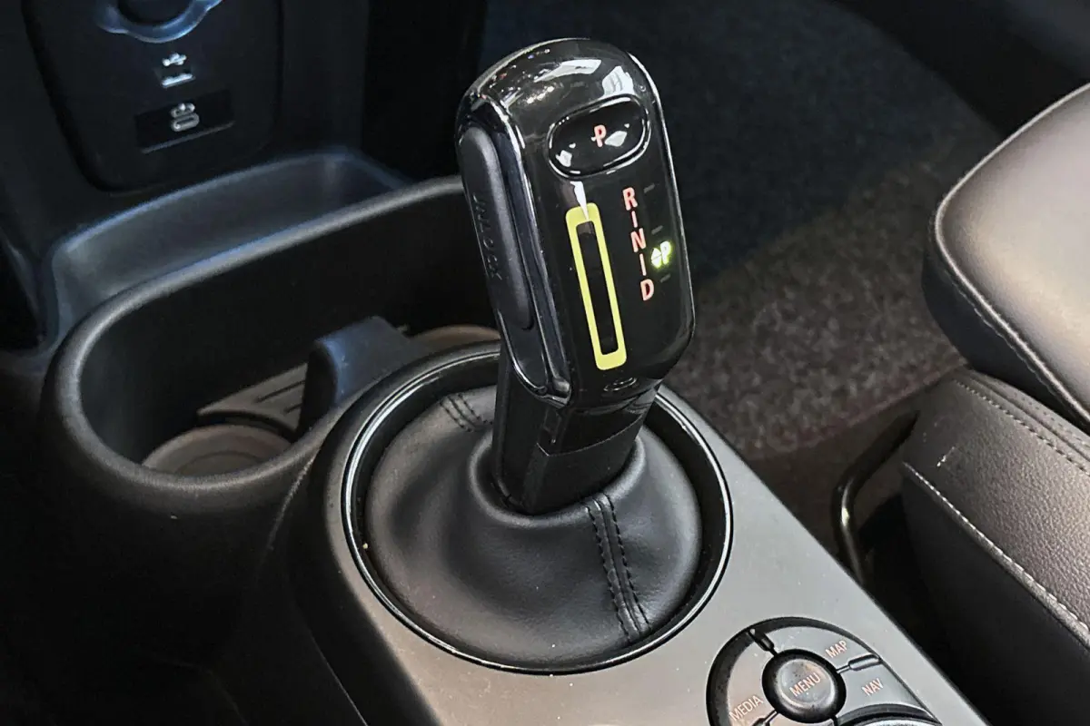 Camden Go Edition 33 kWh SOH 97% Apple CarPlay Achteruitrijcamera Sportstoelen Stoelverwarming
