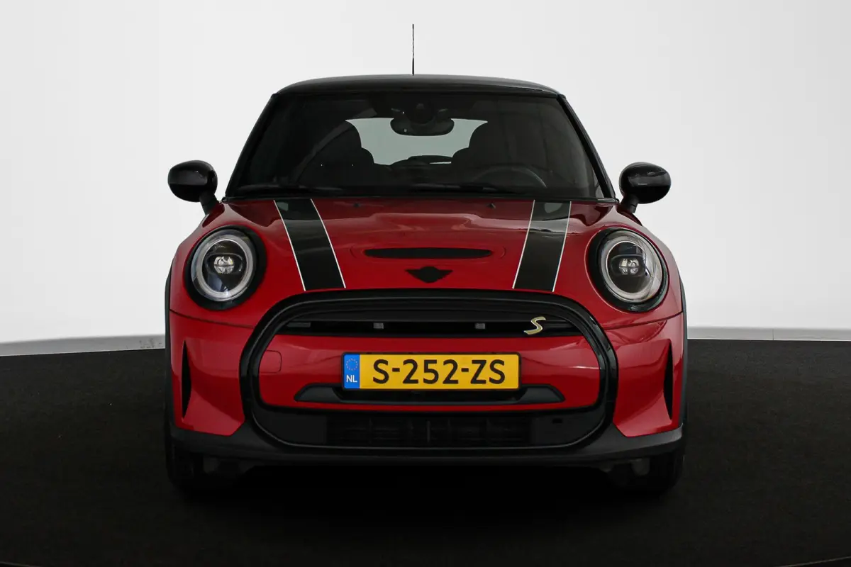 Camden Go Edition 33 kWh SOH 97% Apple CarPlay Achteruitrijcamera Sportstoelen Stoelverwarming