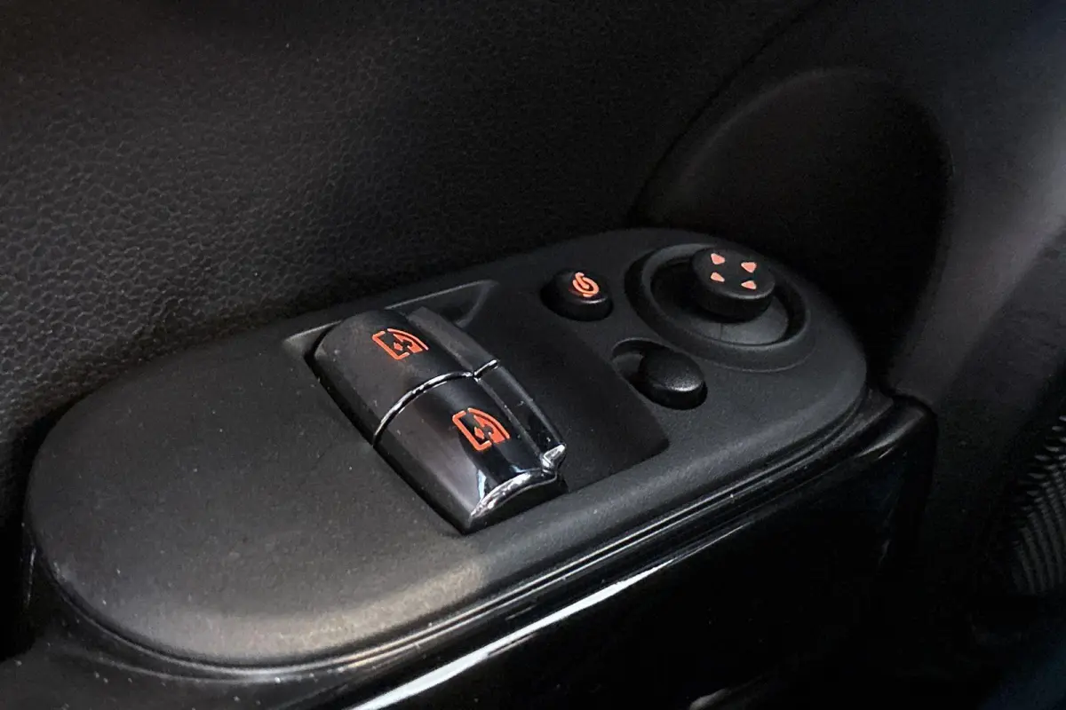 Camden Go Edition 33 kWh SOH 97% Apple CarPlay Achteruitrijcamera Sportstoelen Stoelverwarming