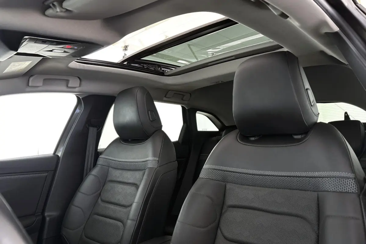 1.6 Plug-in Hybrid 225 Shine Panoramadak 360 Camera Memory