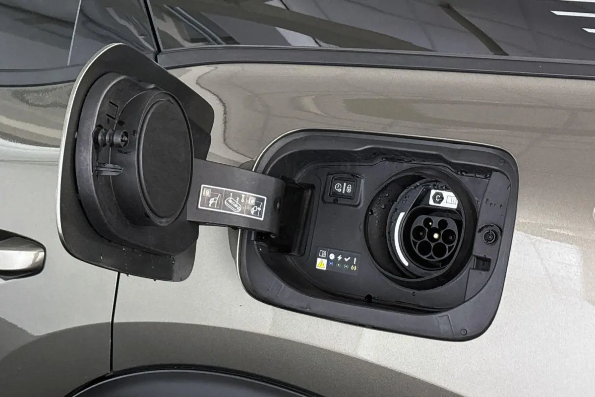 1.6 Plug-in Hybrid 225 Shine Panoramadak 360 Camera Memory