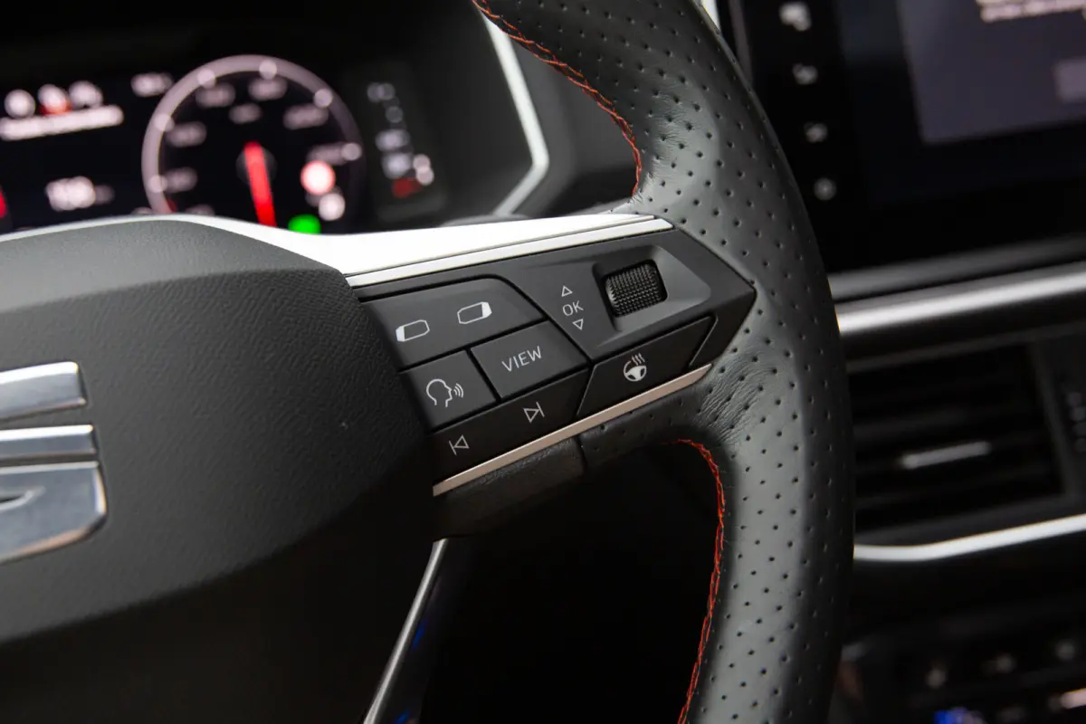 1.4 TSI e-Hybrid PHEV FR Business , SOH 100%, Panoramadak, Trekhaak, Adap. cruise,