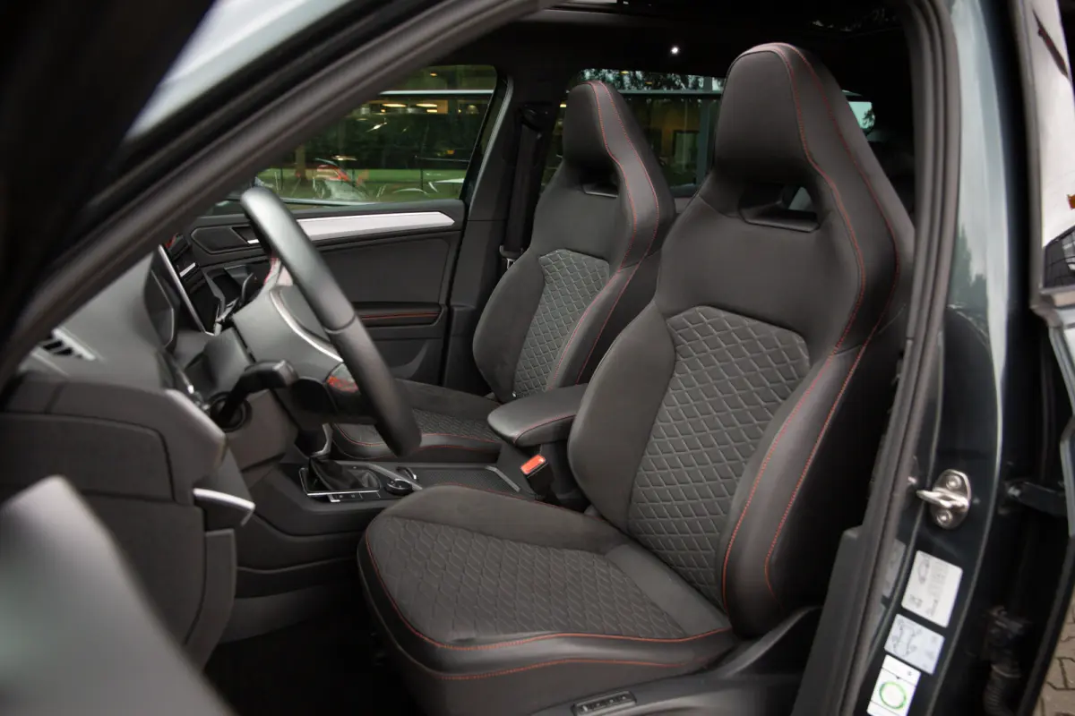 1.4 TSI e-Hybrid PHEV FR Business , SOH 100%, Panoramadak, Trekhaak, Adap. cruise,