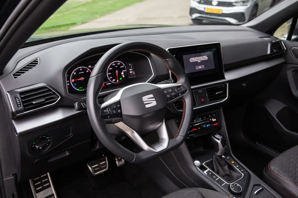 1.4 TSI e-Hybrid PHEV FR Business , SOH 100%, Panoramadak, Trekhaak, Adap. cruise,