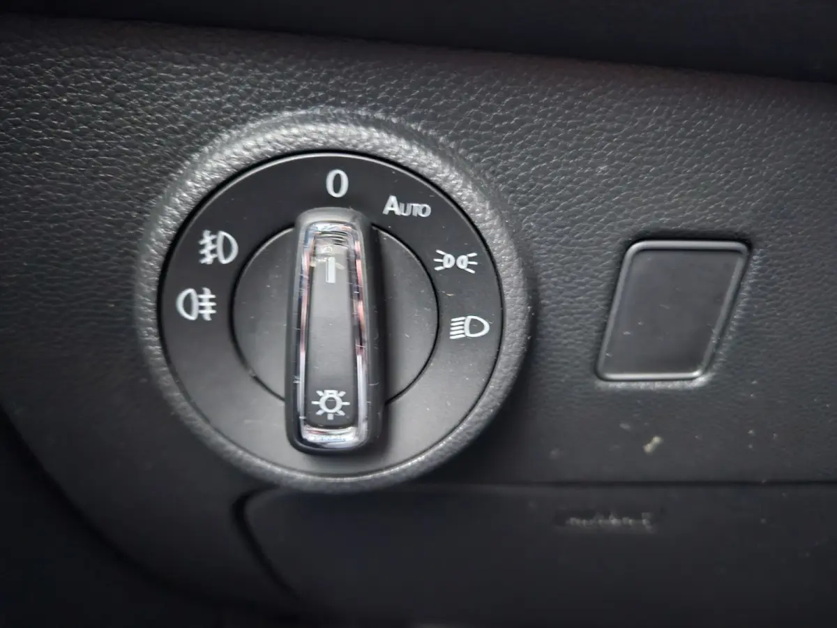 1.5 TSI FR Business Intense Trekhaak! 150PK! LED! Schuif/Panoramadak! Carplay!