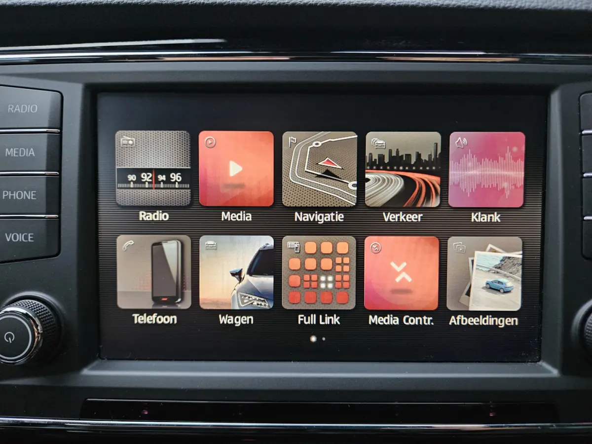 1.5 TSI FR Business Intense Trekhaak! 150PK! LED! Schuif/Panoramadak! Carplay!