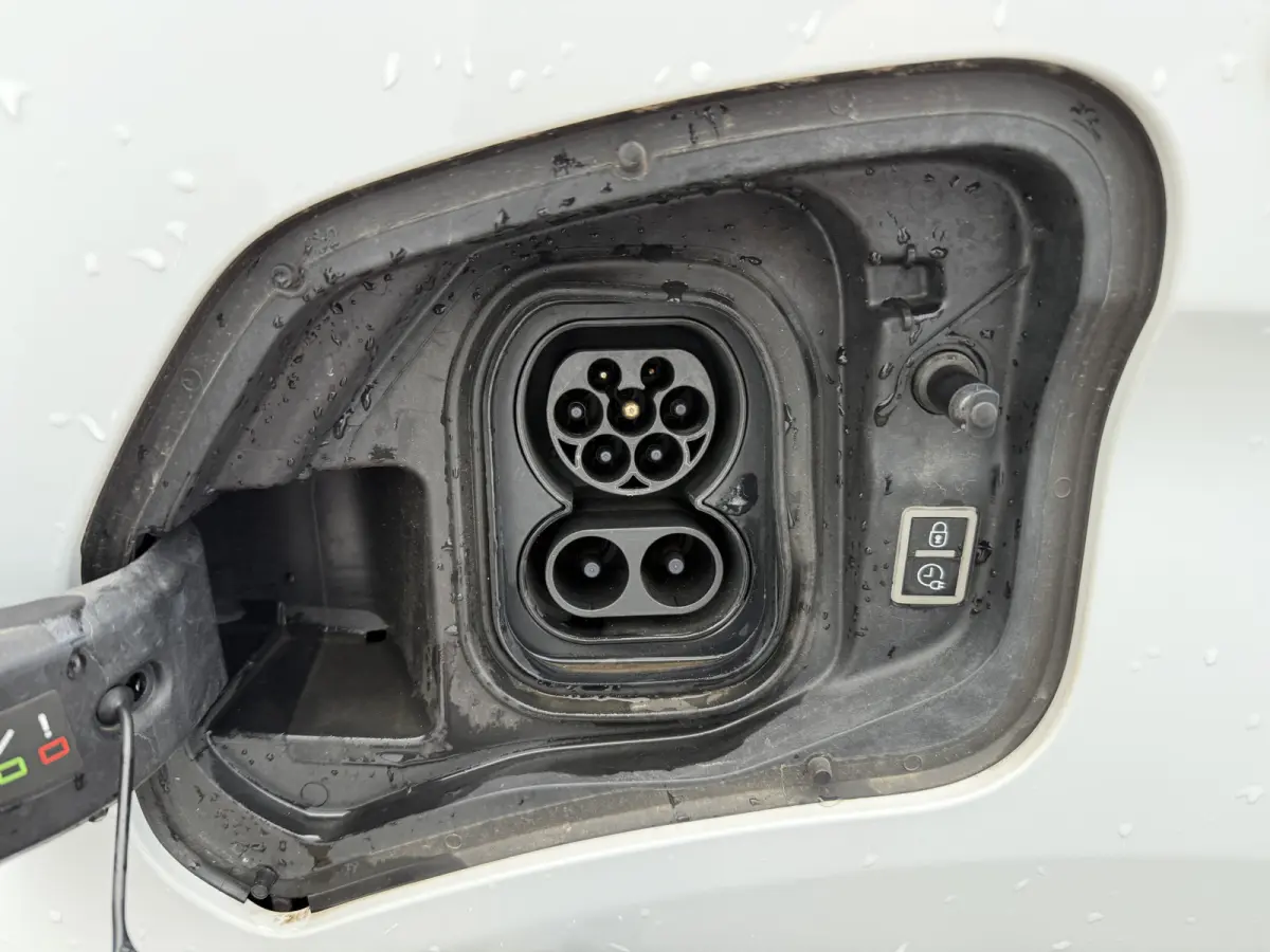 Worker 75kWh 136PK L3 348km WLTP EV Snelladen Climate control Cruise control Laadkabel