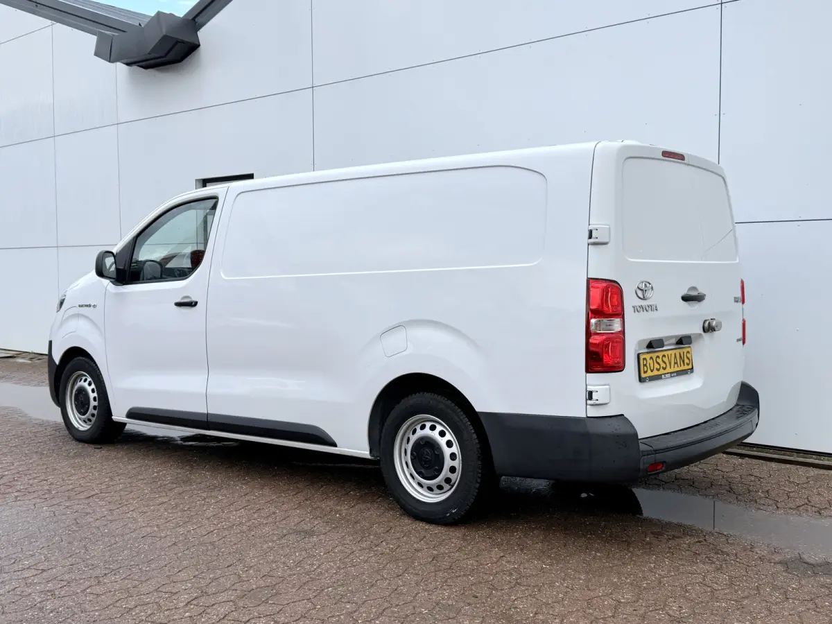 Worker 75kWh 136PK L3 348km WLTP EV Snelladen Climate control Cruise control Laadkabel