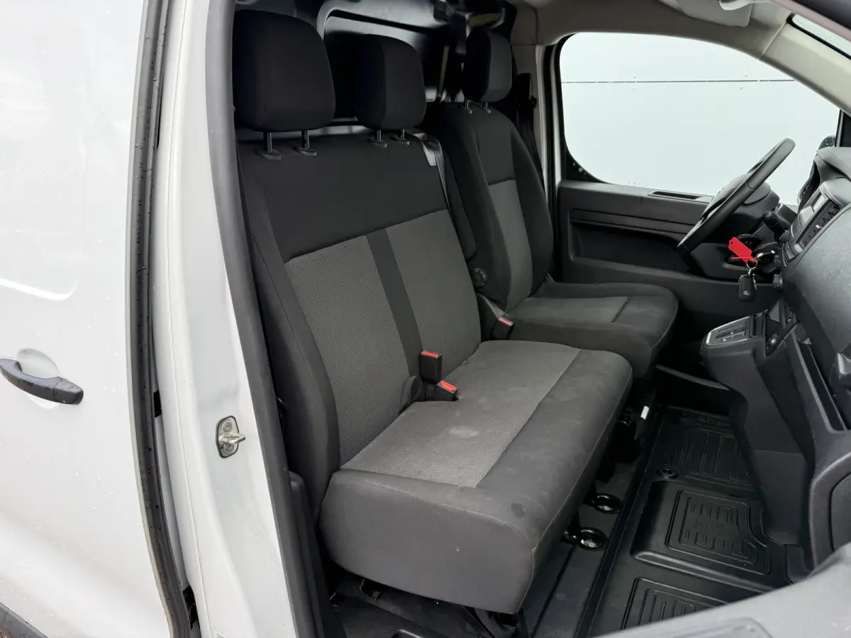 Worker 75kWh 136PK L3 348km WLTP EV Snelladen Climate control Cruise control Laadkabel