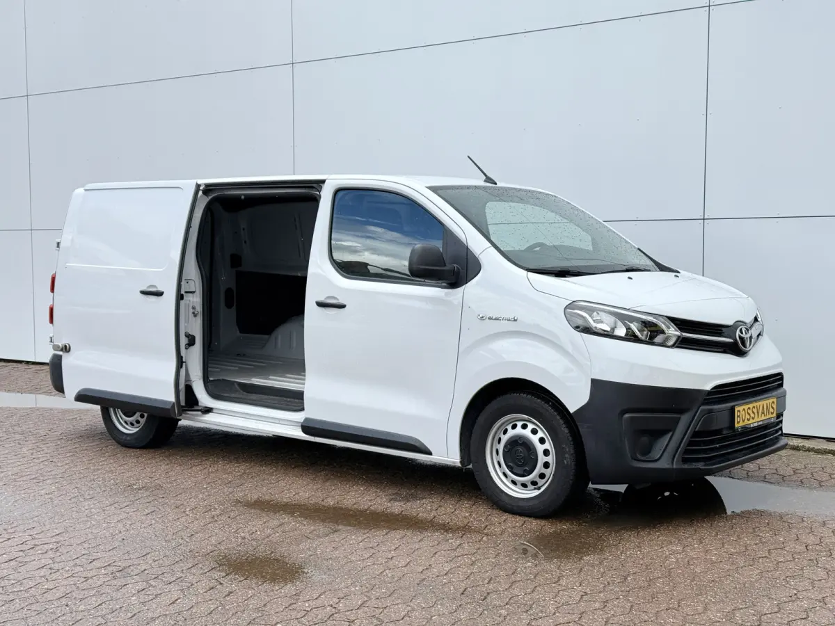 Worker 75kWh 136PK L3 348km WLTP EV Snelladen Climate control Cruise control Laadkabel