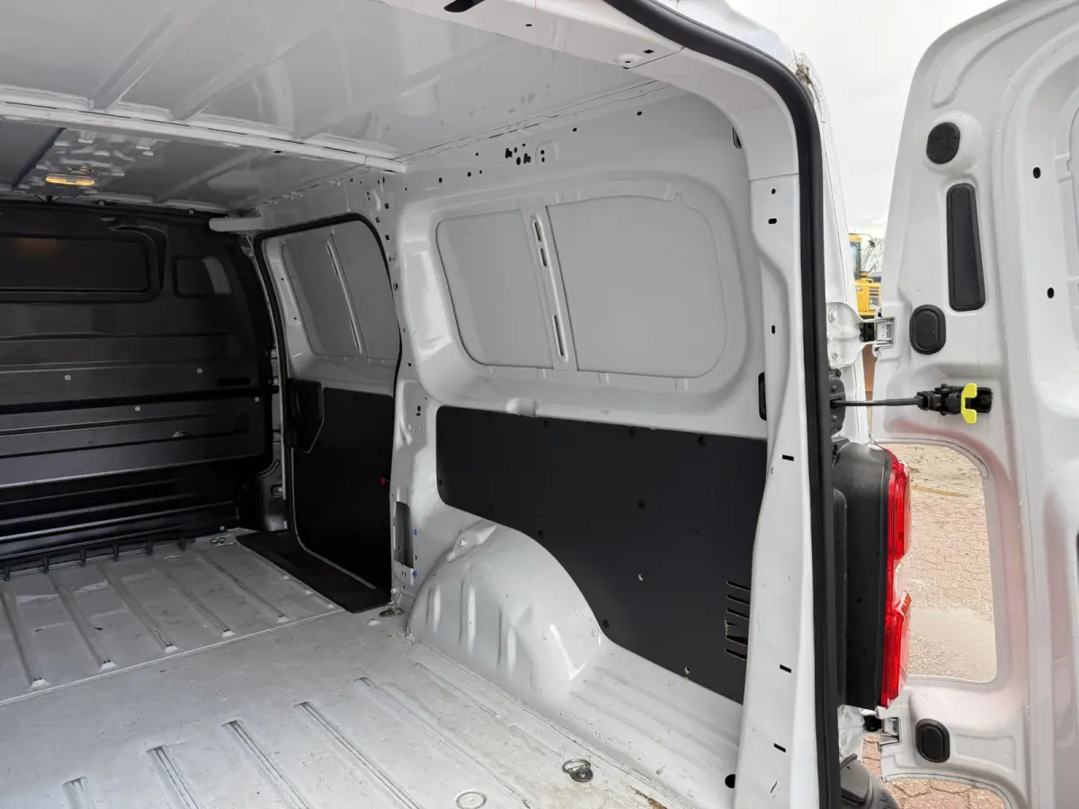 Worker 75kWh 136PK L3 348km WLTP EV Snelladen Climate control Cruise control Laadkabel