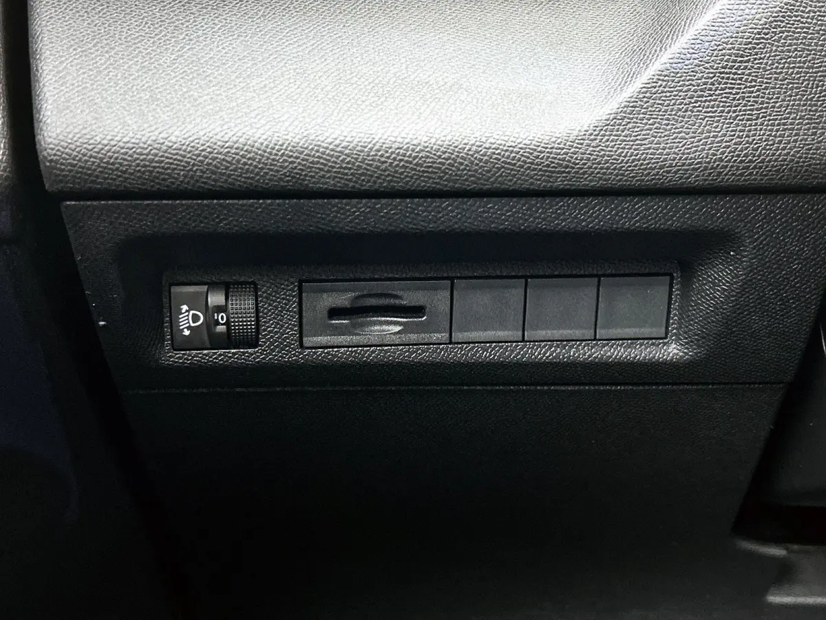 Active Pack Business | 1e-Eig.| Navi |  ECC | comfortstoel(en)  | Apple Carplay/Android Auto | Virtual Cockpit | Cruise Control | DAB |