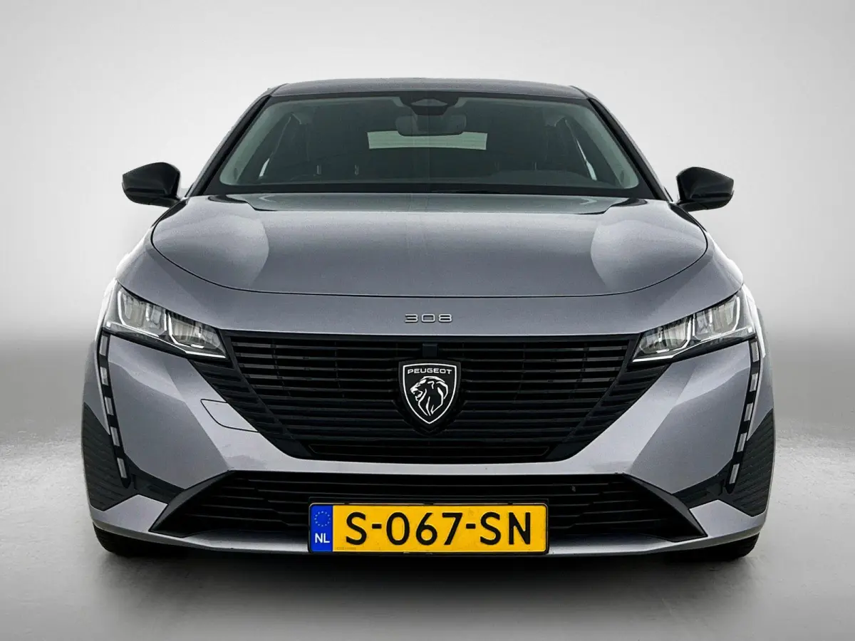 Active Pack Business | 1e-Eig.| Navi |  ECC | comfortstoel(en)  | Apple Carplay/Android Auto | Virtual Cockpit | Cruise Control | DAB |