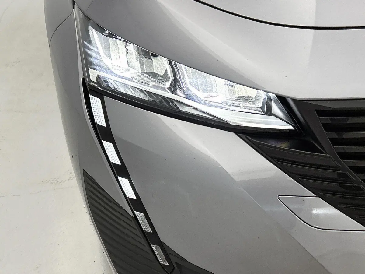 Active Pack Business | 1e-Eig.| Navi |  ECC | comfortstoel(en)  | Apple Carplay/Android Auto | Virtual Cockpit | Cruise Control | DAB |