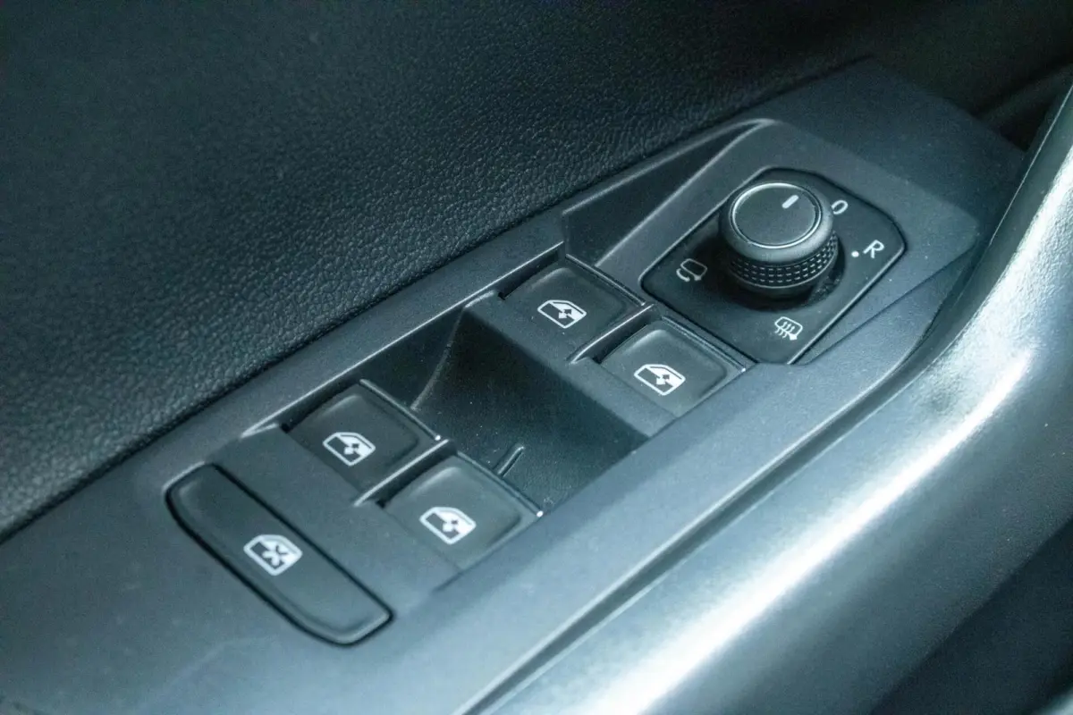 1.0 TSI R-Line|Camera|Carplay|Adaptive Cruise