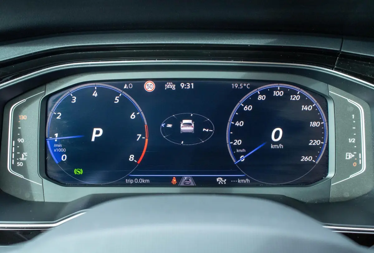 1.0 TSI R-Line|Camera|Carplay|Adaptive Cruise
