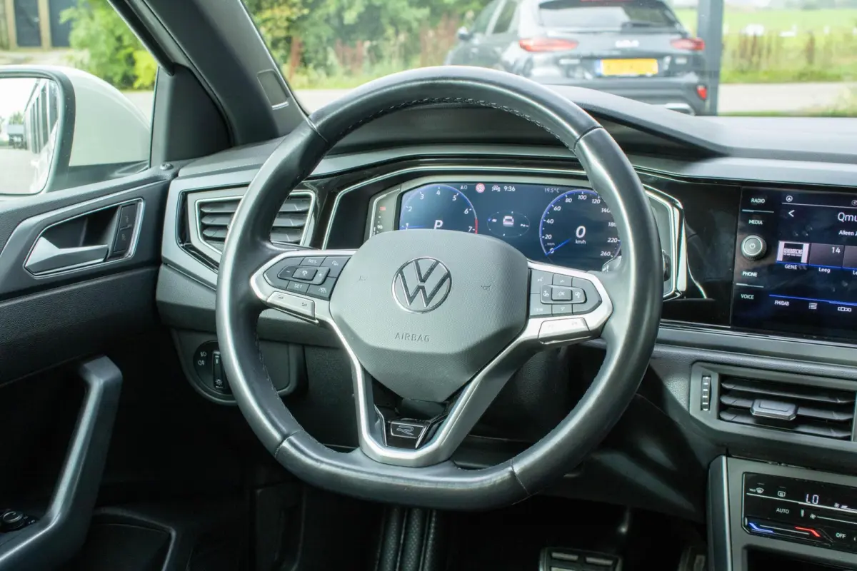 1.0 TSI R-Line|Camera|Carplay|Adaptive Cruise