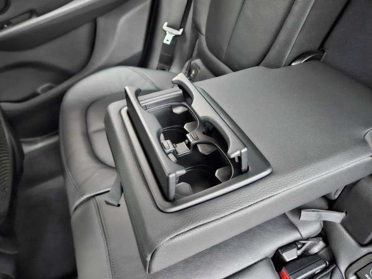 218i High Executive Edition Automaat! Trekhaak! Leer! NAP! 140PK! Nette Auto! Dealer Onderhouden!