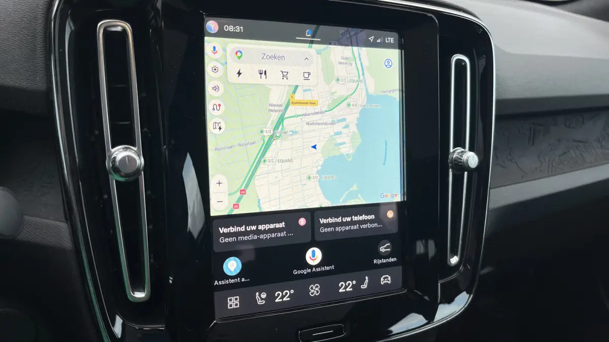 Recharge Plus 69 kWh | Panoramadak | achteruitrij camera | keyless entry | stuur verwarmd | dodehoekdetectie met correctie | Audio installatie premium | SOH 95%