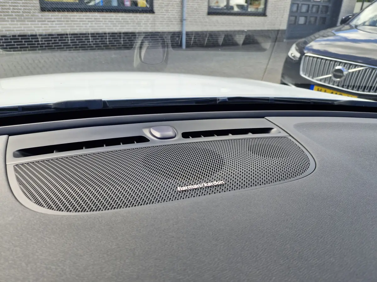 Recharge Twin Intro Edition 78 kWh | Crystal White Pearl | getinten ramen | warmte pomp