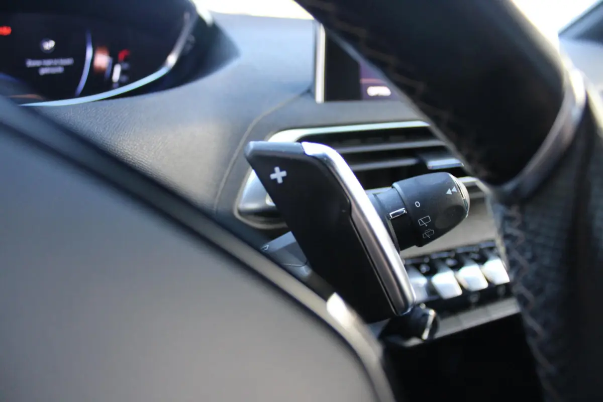 1.6 180PK AUTOMAAT GT LINE | NAVIGATIE | CAMERA | APPLE CARPLAY/ANDROID AUTO | CLIMATE CONTROL | CRUISE CONTROL | FULL LED KOPLAMPEN | MISTLAMPEN VOOR | AFNEEMBARE TREKHAAK | 19" LICHTMETALE