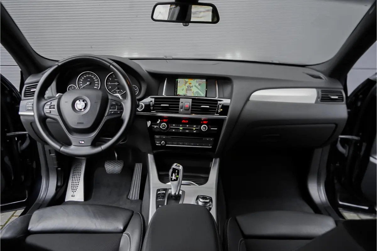 xDrive20i M-Sport Navi Trekhaak 20" Ori NL