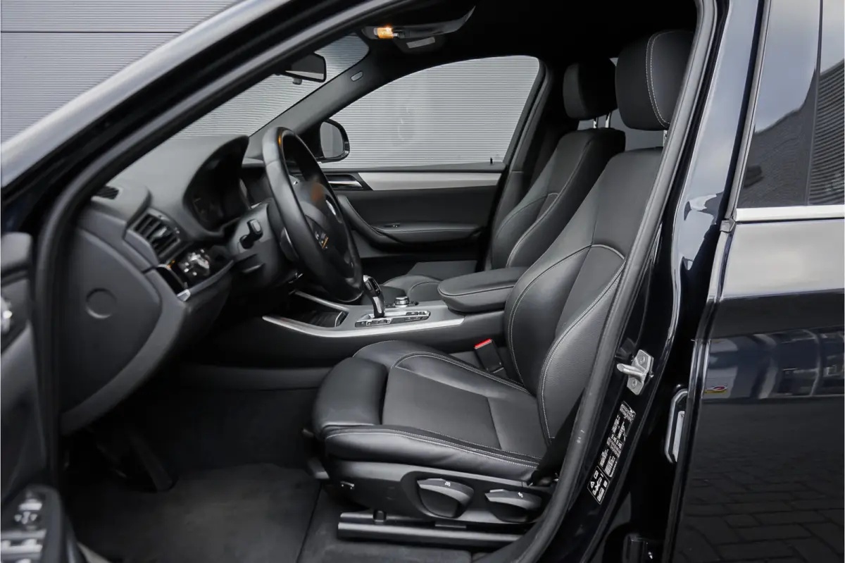 xDrive20i M-Sport Navi Trekhaak 20" Ori NL