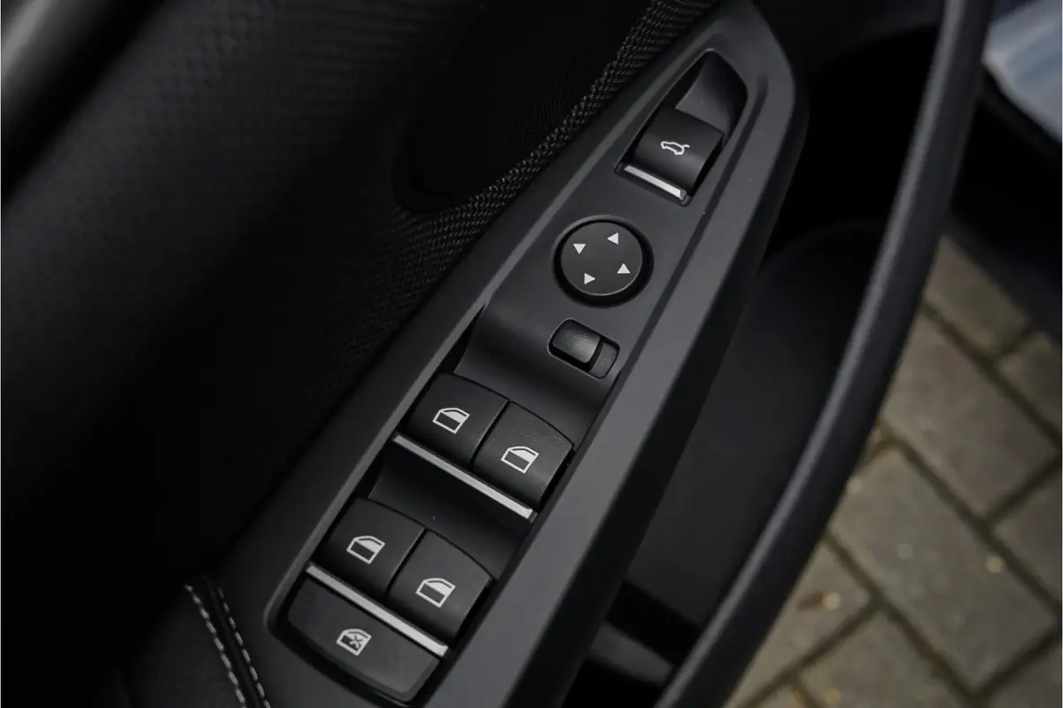 xDrive20i M-Sport Navi Trekhaak 20" Ori NL