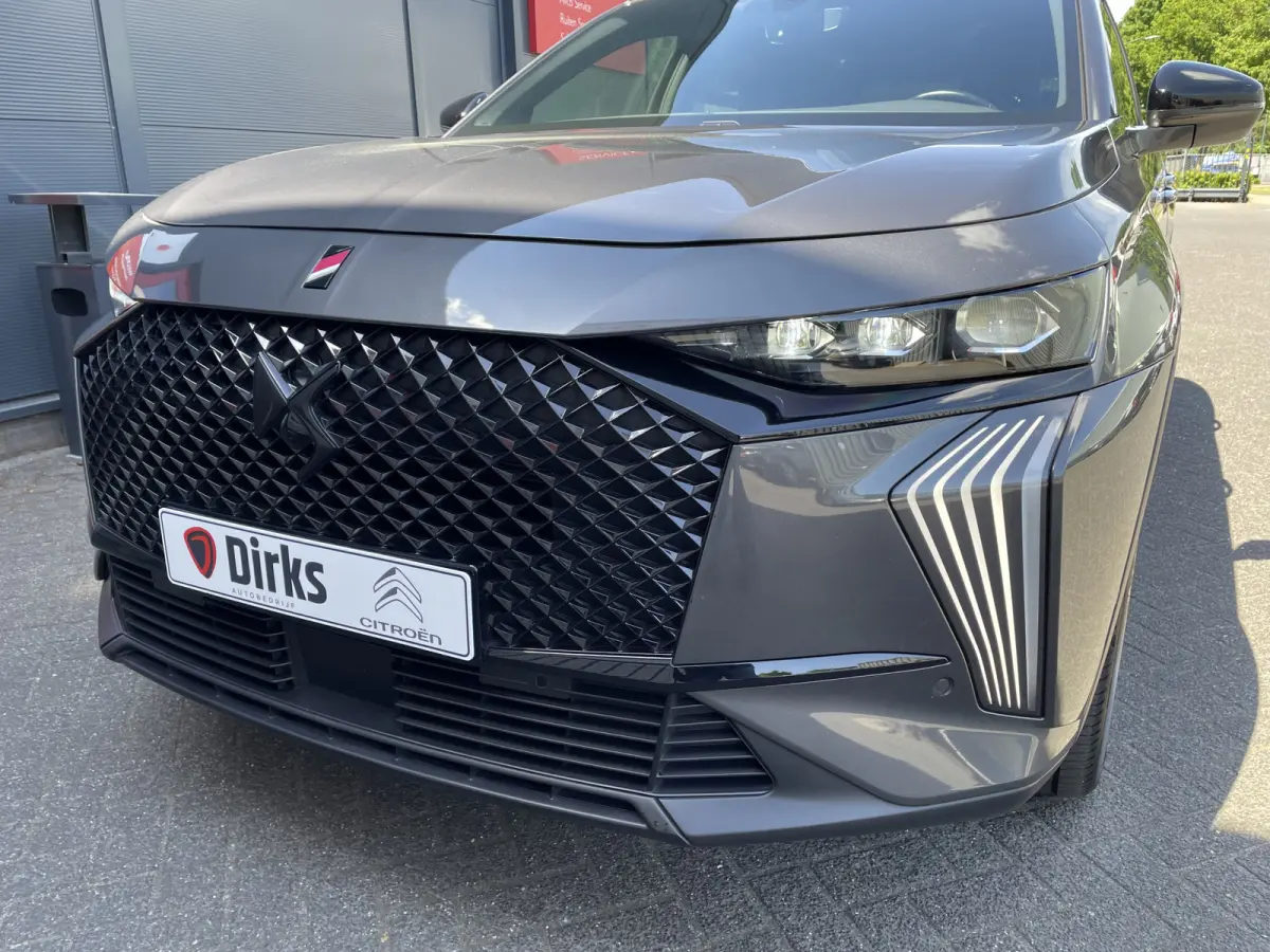 225pk E-Tense Performance Line+ (360gr Camera - Keyless Entry - Elektrische stoelen incl geheugen - Adaptieve Cruise Controle - Parkeersensoren V+A - Alcantara)