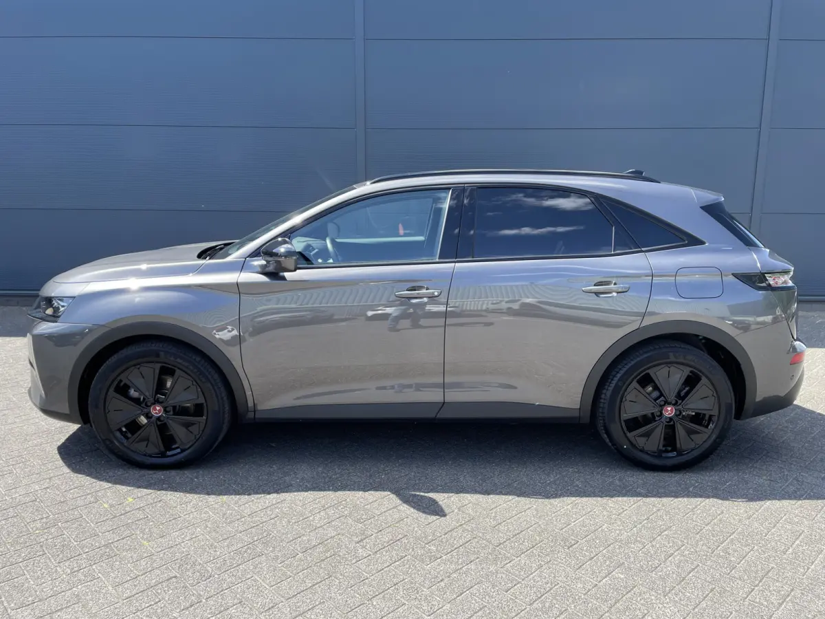 225pk E-Tense Performance Line+ (360gr Camera - Keyless Entry - Elektrische stoelen incl geheugen - Adaptieve Cruise Controle - Parkeersensoren V+A - Alcantara)