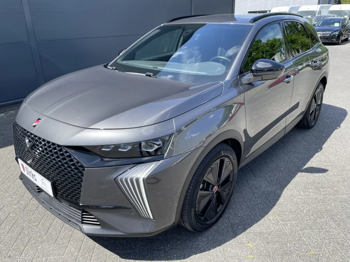 225pk E-Tense Performance Line+ (360gr Camera - Keyless Entry - Elektrische stoelen incl geheugen - Adaptieve Cruise Controle - Parkeersensoren V+A - Alcantara)