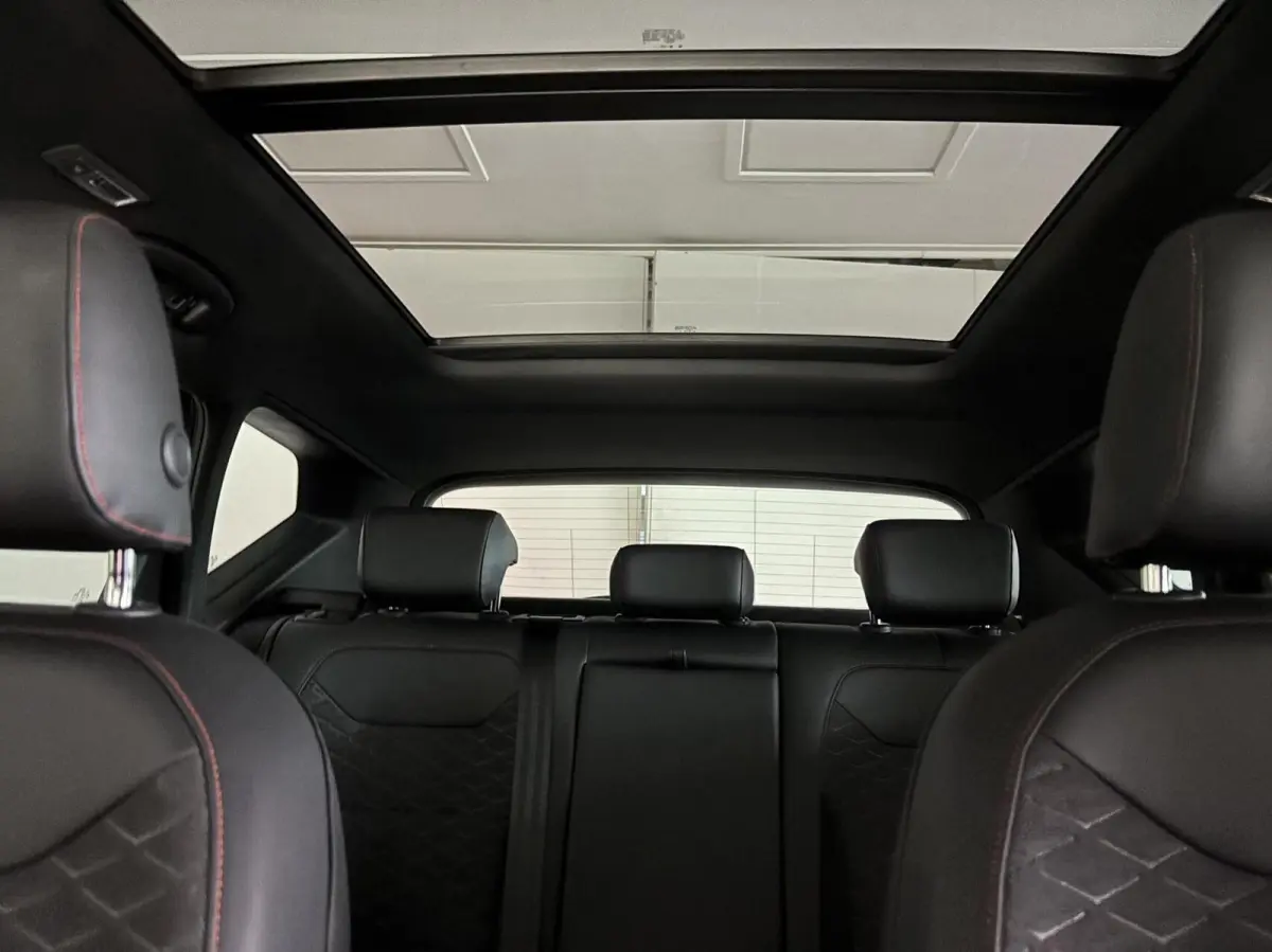 1.5 TSI FR Business Intense,Pano,Stoelverw.,LED