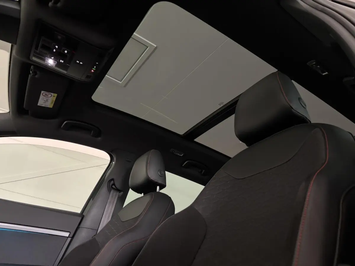 1.5 TSI FR Business Intense,Pano,Stoelverw.,LED