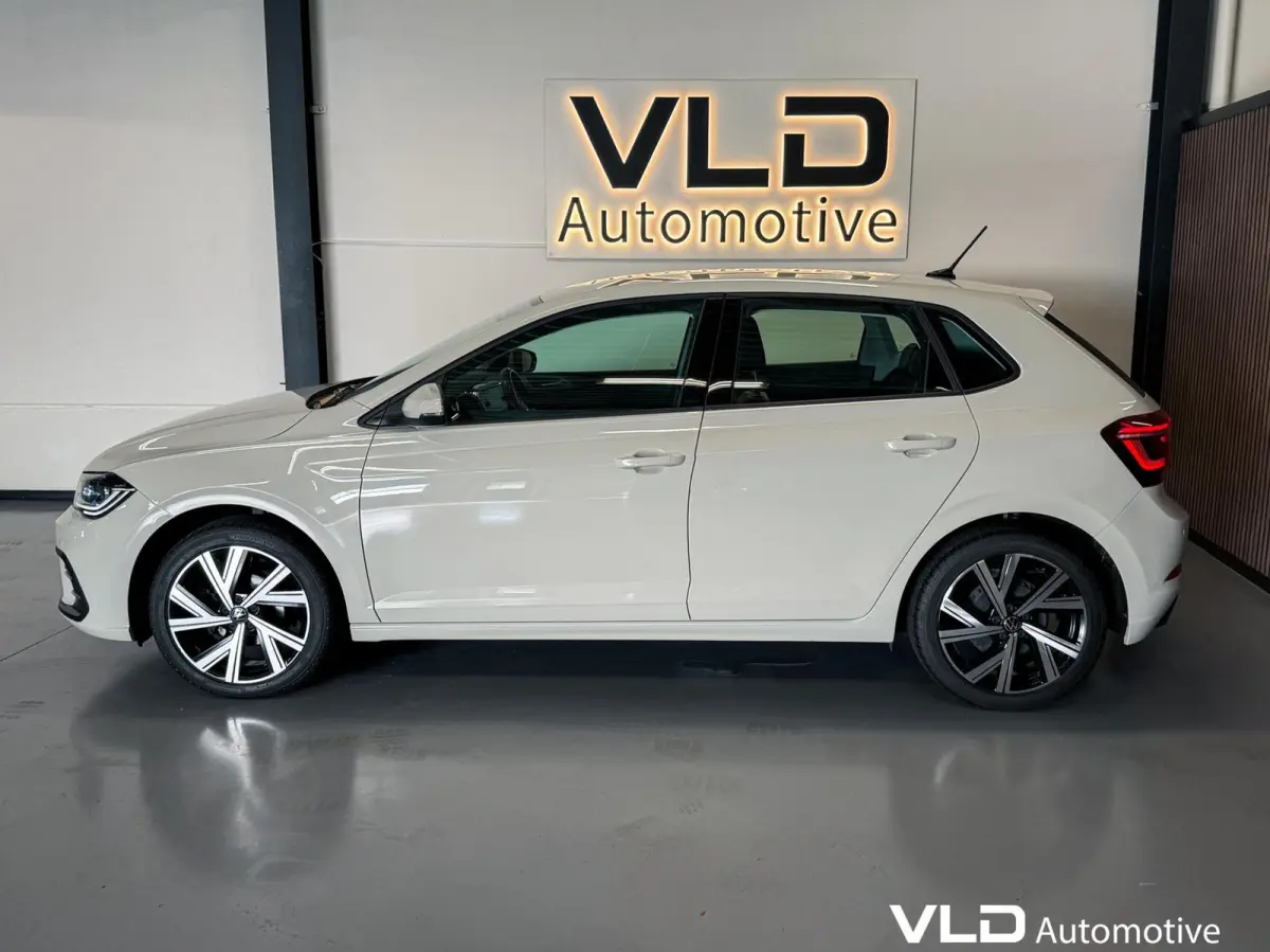 1.0 TSI IQ CAM STOELVW ACC NAVI R-LINE SFEER