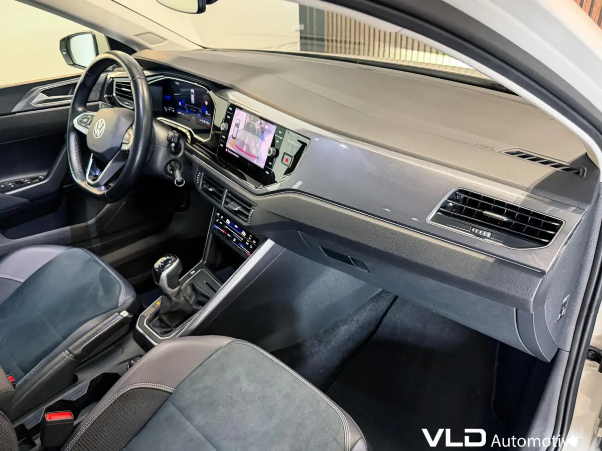 1.0 TSI IQ CAM STOELVW ACC NAVI R-LINE SFEER