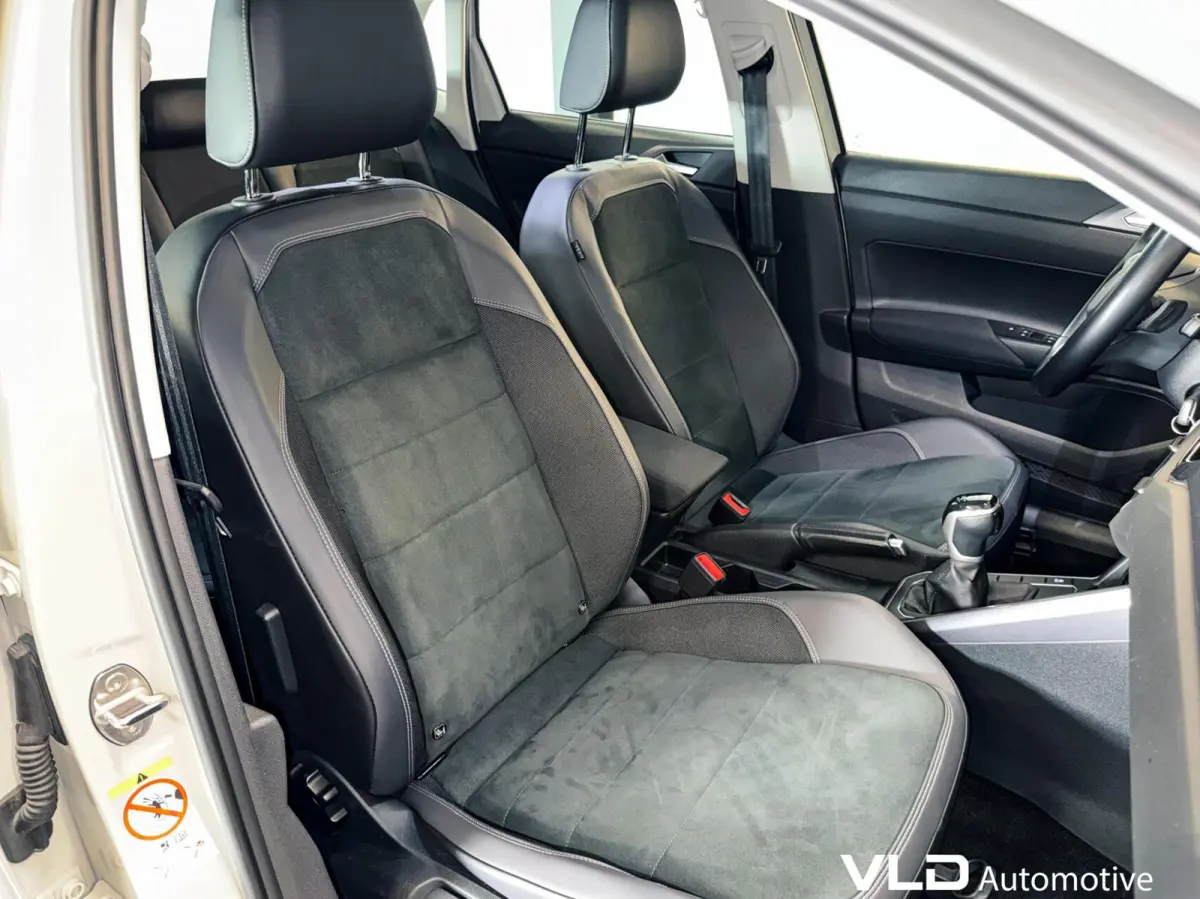 1.0 TSI IQ CAM STOELVW ACC NAVI R-LINE SFEER