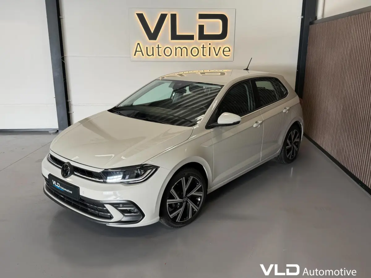 1.0 TSI IQ CAM STOELVW ACC NAVI R-LINE SFEER