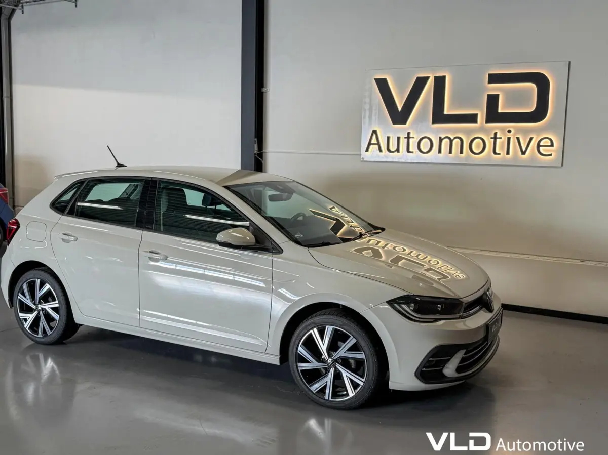 1.0 TSI IQ CAM STOELVW ACC NAVI R-LINE SFEER