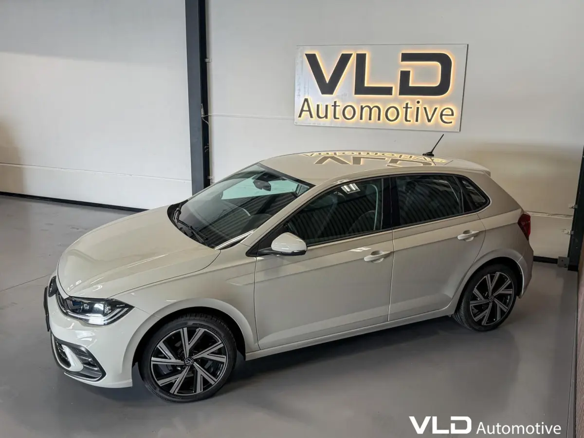 1.0 TSI IQ CAM STOELVW ACC NAVI R-LINE SFEER