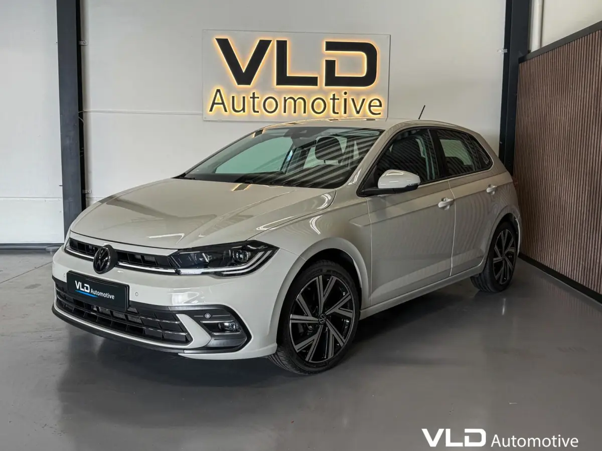 1.0 TSI IQ CAM STOELVW ACC NAVI R-LINE SFEER