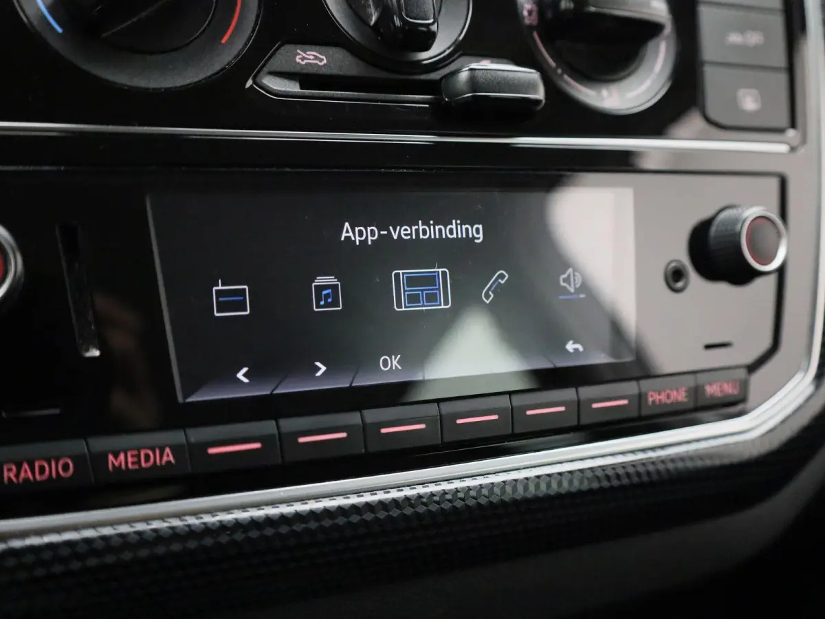 Up! 1.0 65 PK| Origineel Nederlands | 1e Eigenaar | Airco | DAB+ | Bluetooth | Navigatie Via App | 5 Deurs