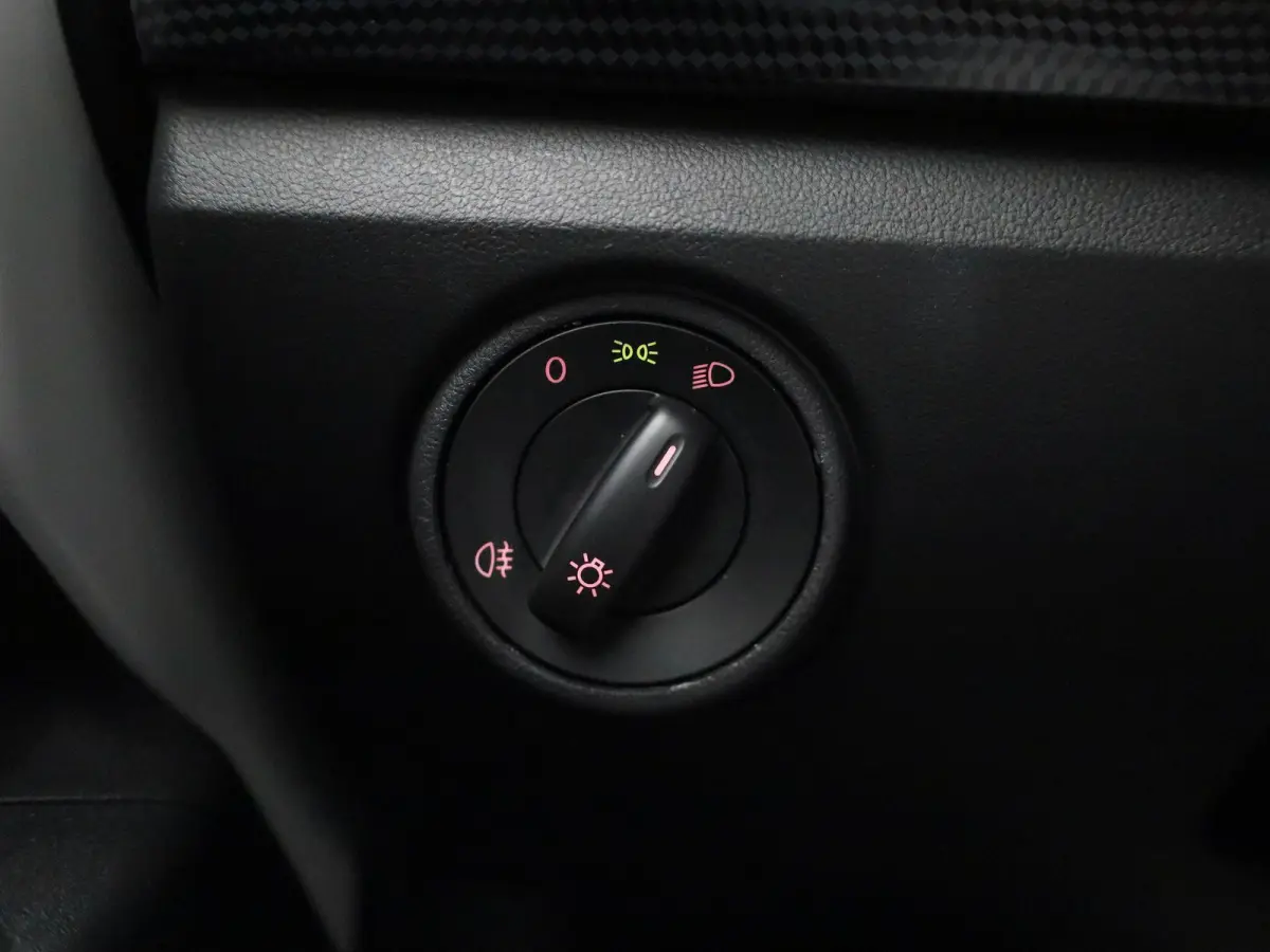 Up! 1.0 65 PK| Origineel Nederlands | 1e Eigenaar | Airco | DAB+ | Bluetooth | Navigatie Via App | 5 Deurs